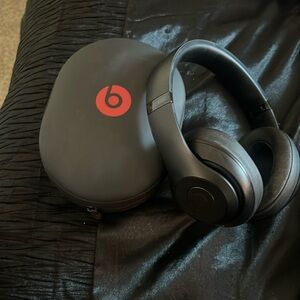 Black Beats by Dre. Worn only once great quality